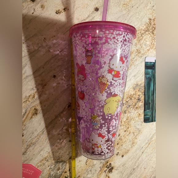 BRAND NEW Plastic Hello Kitty and Friends Tumbler - Picture 1 of 5